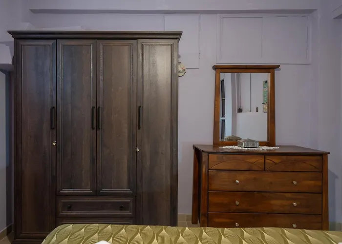 The Sweetest Acropolis Flat