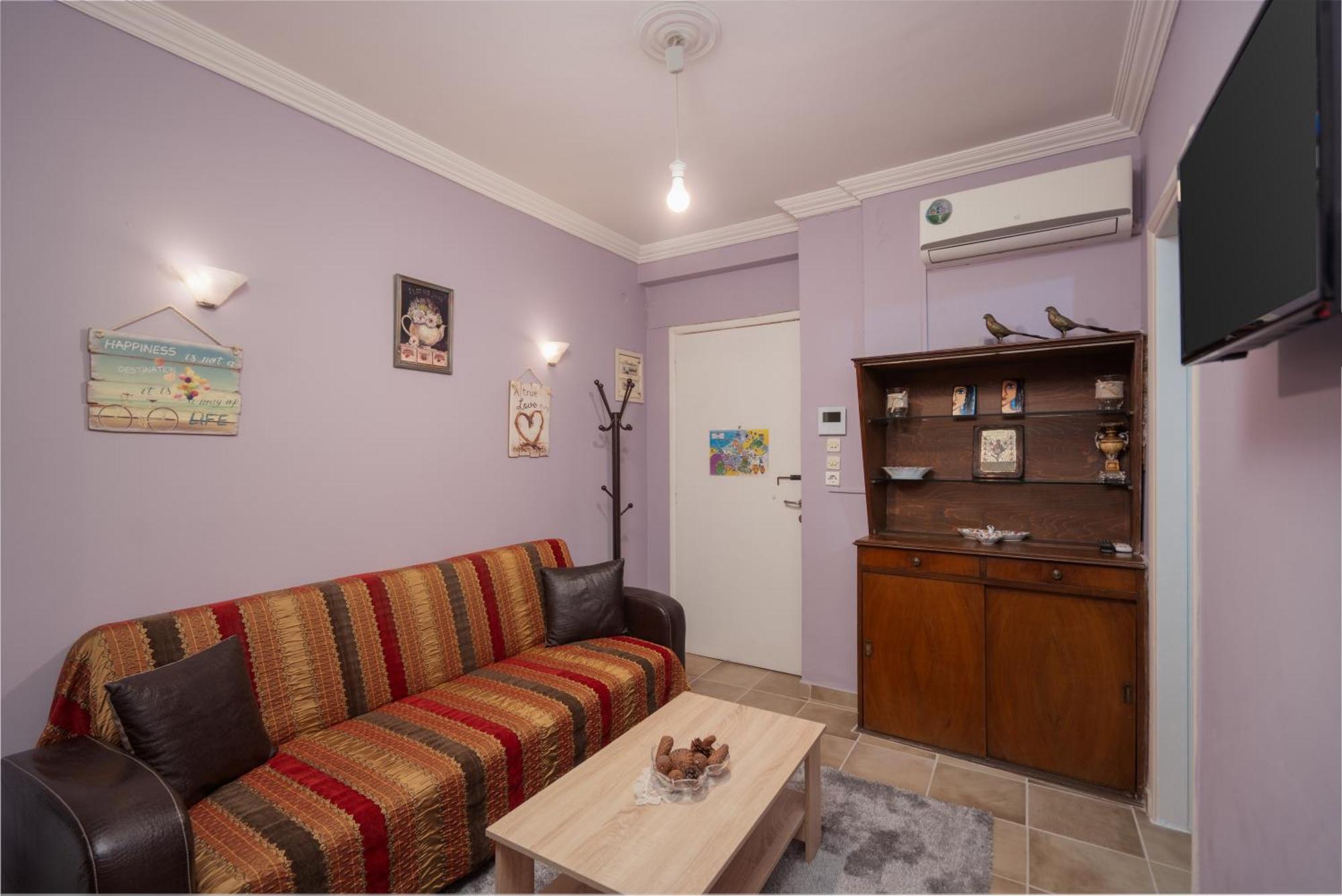 The Sweetest Acropolis Flat *