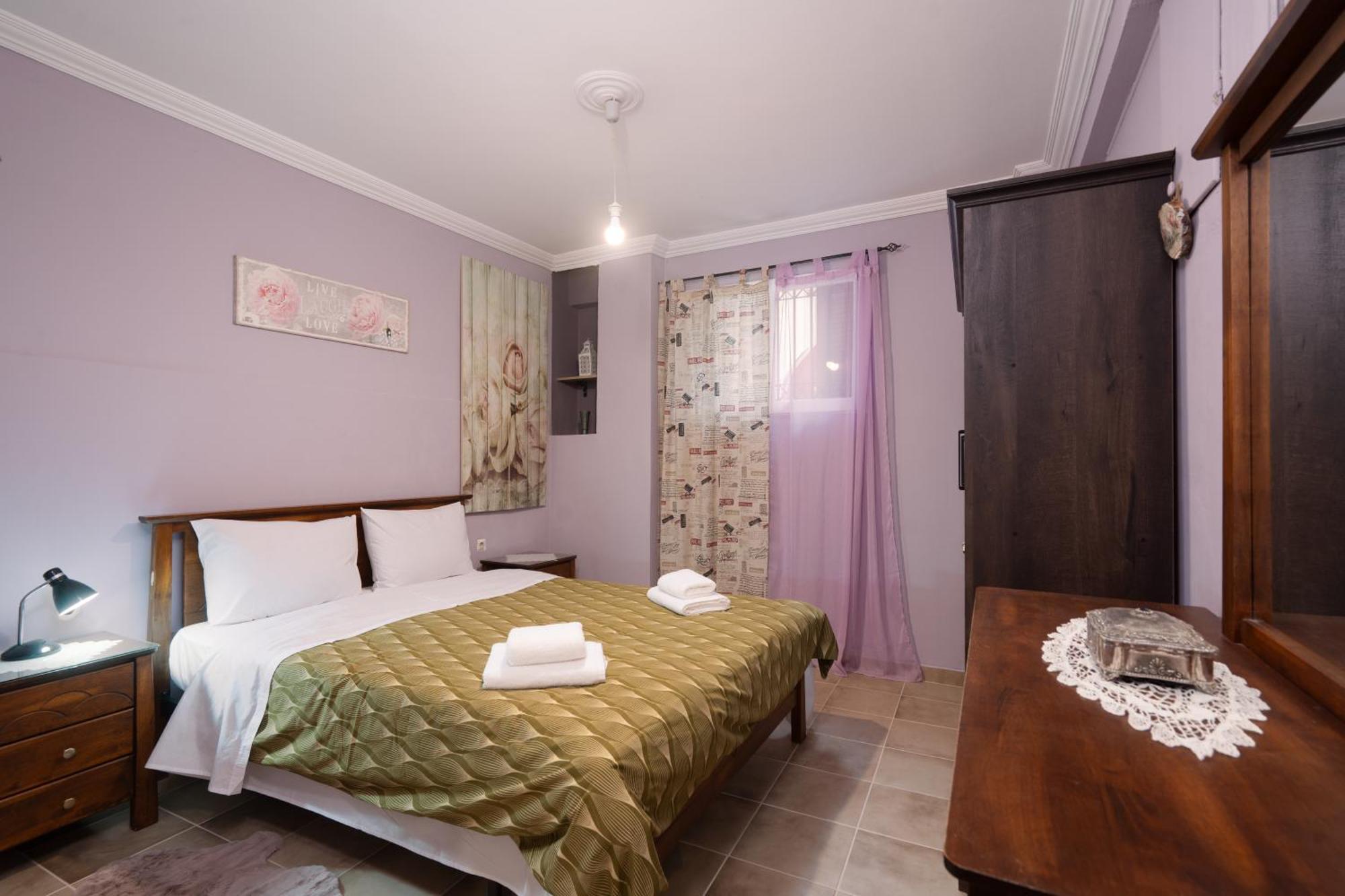 The Sweetest Acropolis Flat